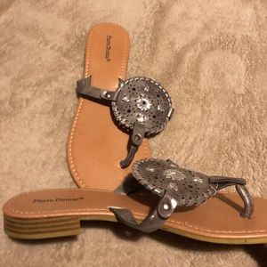 Thong sandals